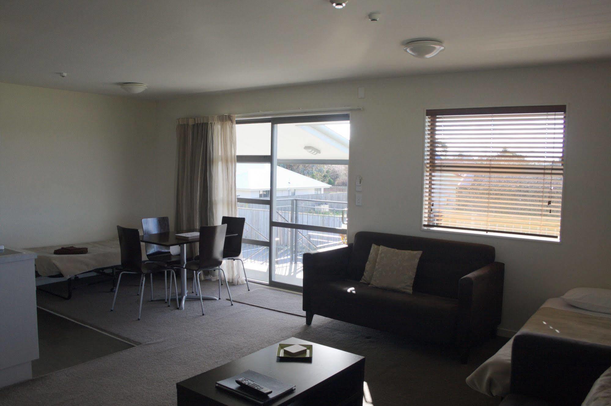 Pegasus Gateway Motels & Apartments Rangiora Exterior foto