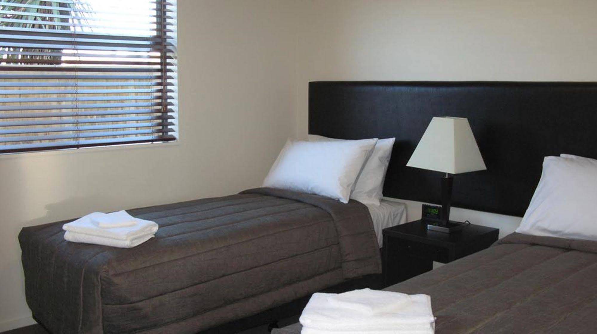 Pegasus Gateway Motels & Apartments Rangiora Exterior foto