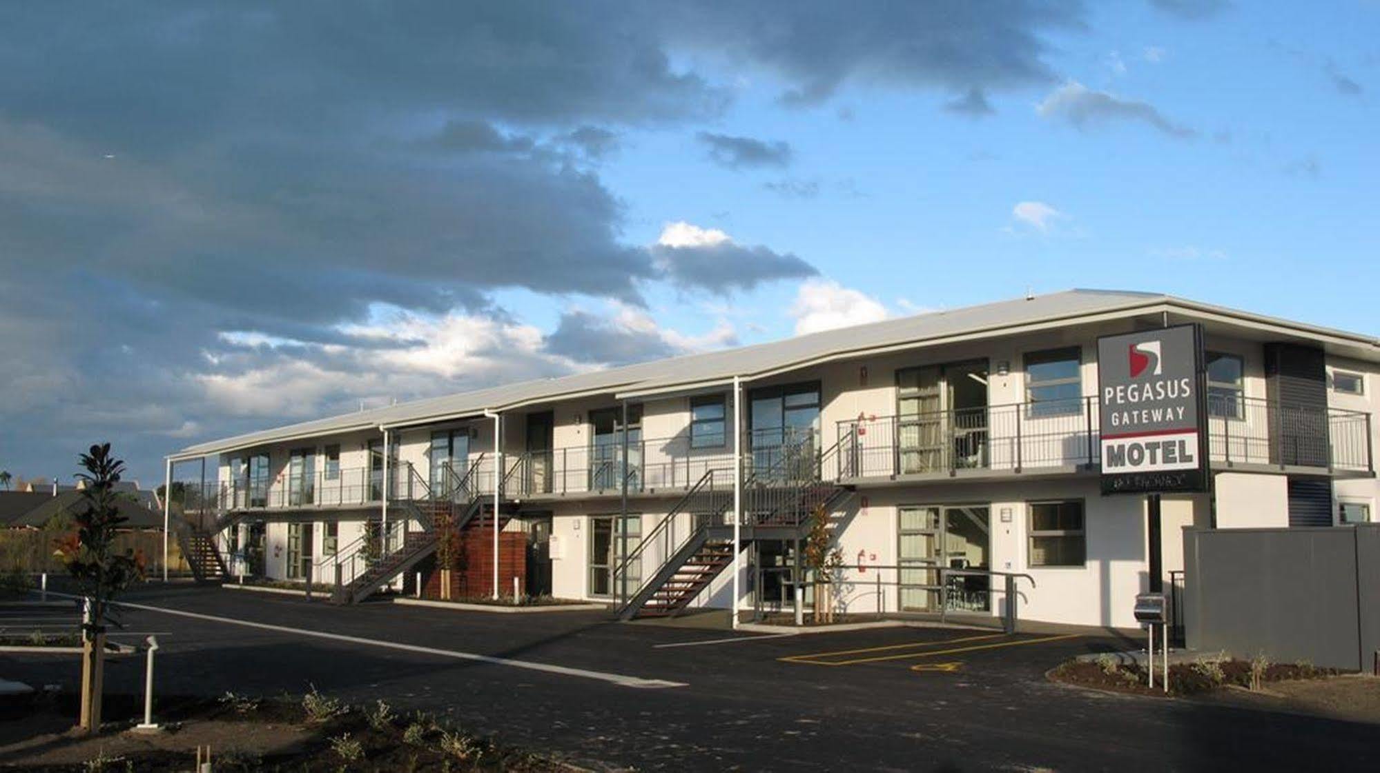 Pegasus Gateway Motels & Apartments Rangiora Exterior foto